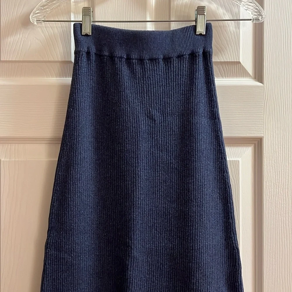 NU-IN Blue Ribbed Midi Skirt XS